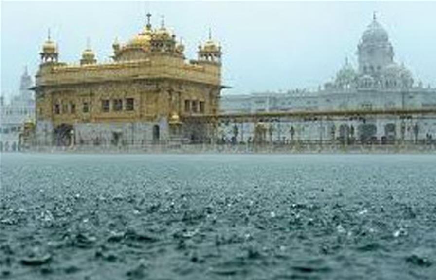 amritsar rain 2607