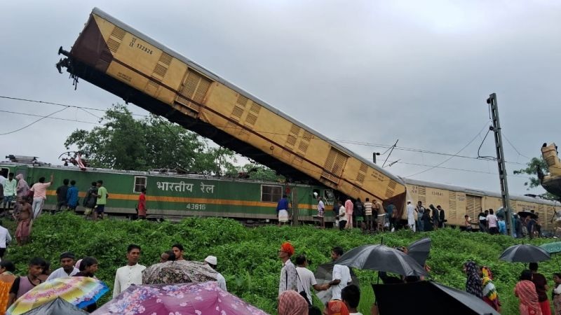 rail accident 2 west bengal