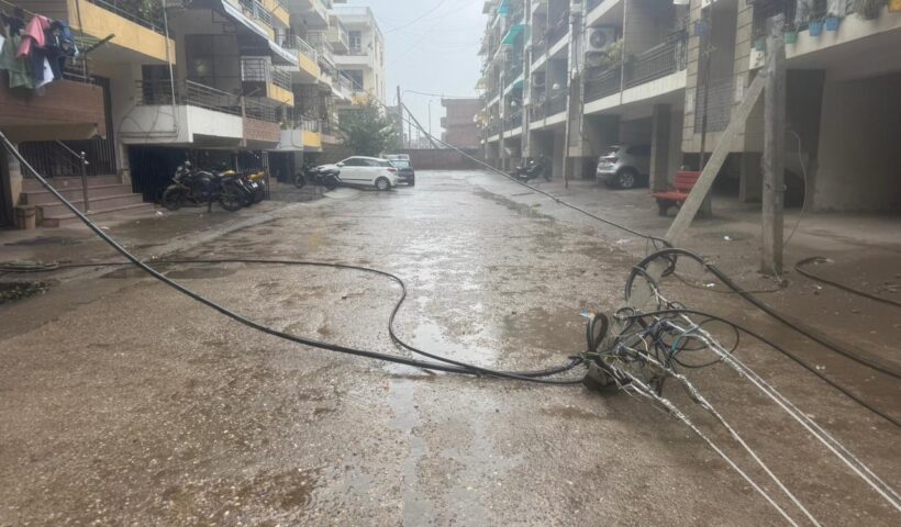 PSPCL Staff Working Day and Night to Restore Electricity Supply