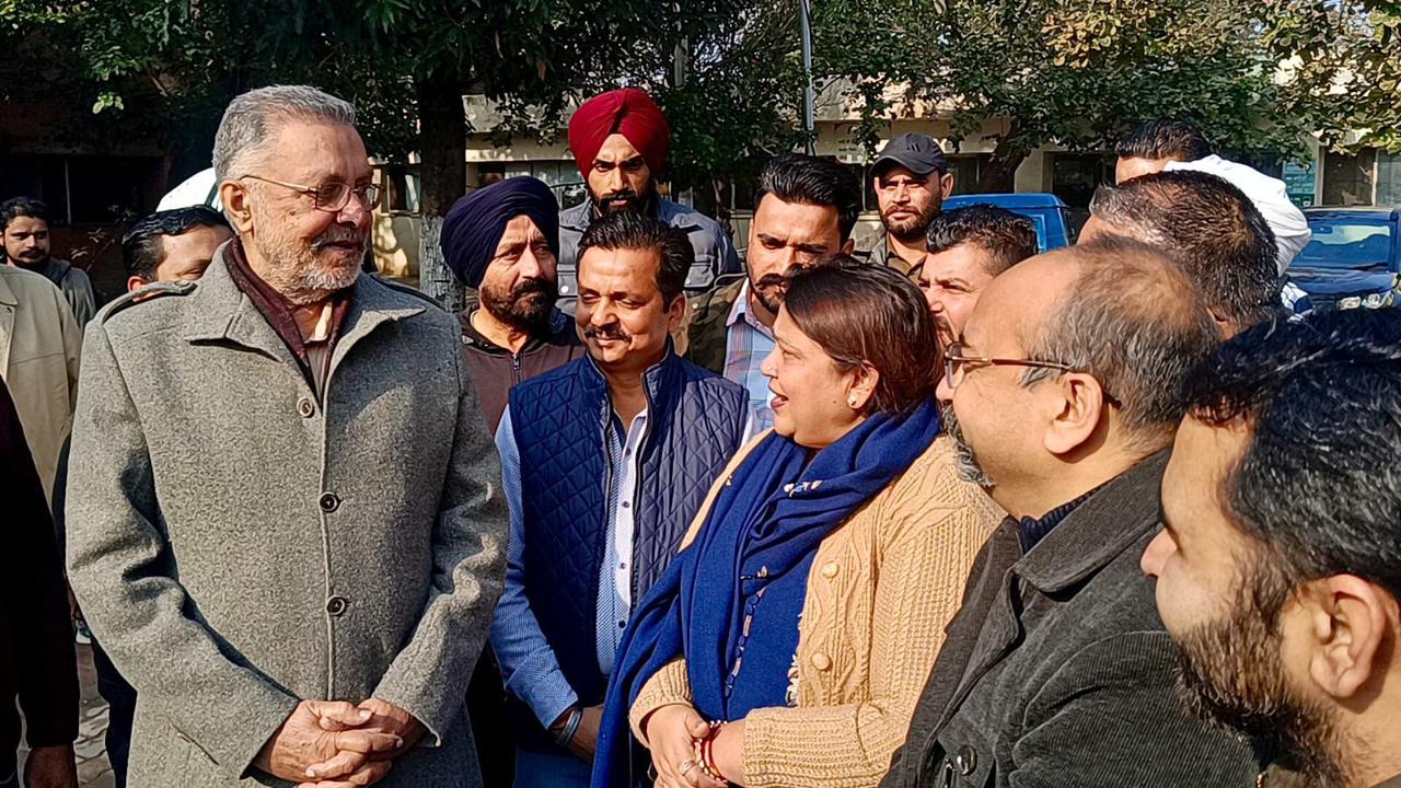 MUKH MANTRI SEHAT YOJANA: ਪੰਜਾਬ ਭਰ ‘ਚ ਮੁੱਖ ਮੰਤਰੀ ਸਿਹਤ ਯੋਜਨਾ ਸਬੰਧੀ ਰਜਿਸਟ੍ਰੇਸ਼ਨ ਮੁਹਿੰਮ ਜਾਰੀ, ਤੀਜੇ ਦਿਨ ਕੈਬਨਿਟ ਮੰਤਰੀ ਡਾ. ਬਲਬੀਰ ਸਿੰਘ ਨੇ ਰਾਜਪੁਰਾ ਵਿਖੇ ਅਤੇ ਲਾਲਜੀਤ ਸਿੰਘ ਭੁੱਲਰ ਨੇ ਪੱਟੀ ਸ਼ਹਿਰ ਅਤੇ ਵੱਖ-ਵੱਖ ਪਿੰਡਾਂ ਵਿਖੇ ਕੀਤੀ ਅਗਵਾਈ