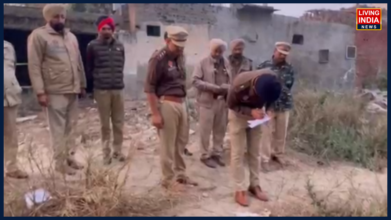ਬਠਿੰਡਾ ਵਿੱਚ ਅੱਜ ਤੜਕੇ ਉਸ ਵੇਲੇ ਸਨਸਨੀ ਫੈਲ ਗਈ ਜਦੋਂ ਪੁਲਿਸ ਅਤੇ ਅਪਰਾਧੀਆਂ ਵਿਚਾਲੇ ਸਿੱਧਾ ਟਕਰਾਅ ਹੋ ਗਿਆ। ਨਸ਼ਾ ਤਸਕਰਾਂ ਅਤੇ ਲੁਟੇਰਿਆਂ