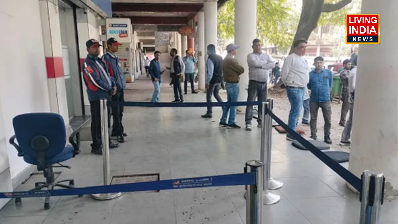 Chandigarh Firing: चंड़ीगढ सेक्टर-17 में एचडीएफसी बैंक में दिनदिहाड़े चली गोलीयां, सहमें आस-पास के लोग, जानिए क्या हुआ?