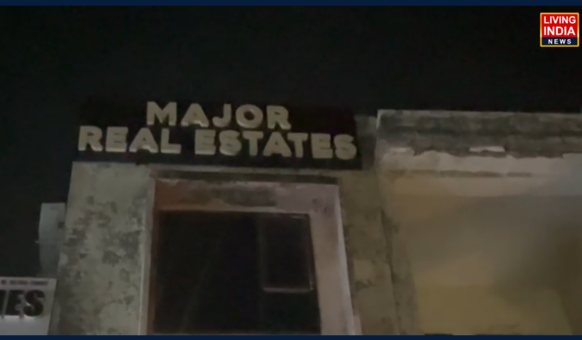 ਸ਼ਹਿਰ ਦੇ ਮਸ਼ਹੂਰ ਕਾਰੋਬਾਰੀ ਇਲਾਕੇ ਪੀਪੀਆਰ (PPR) ਮਾਰਕੀਟ ਵਿੱਚ ਅੱਜ ਉਸ ਵੇਲੇ ਭਾਰੀ ਹੰਗਾਮਾ ਹੋ ਗਿਆ, ਜਦੋਂ ਜੀਐੱਸਟੀ (GST) ਵਿਭਾਗ ਦੀ ਟੀਮ ਇੱਕ ਚਰਚਿਤ