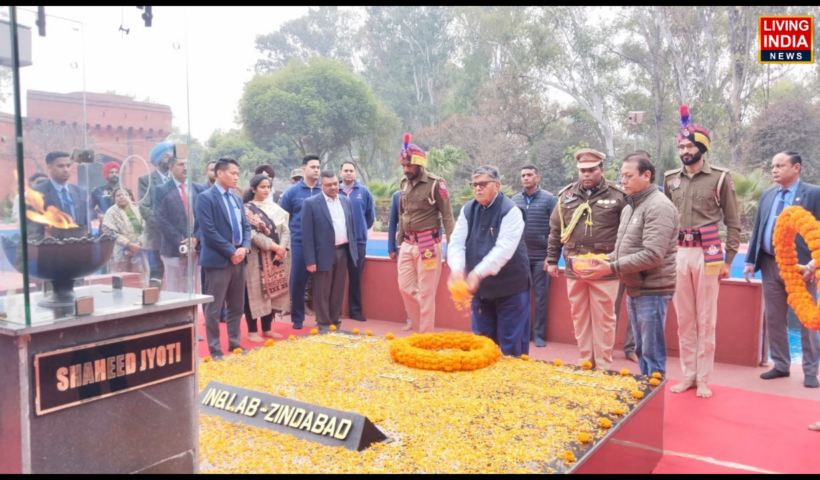 ਪੰਜਾਬ ਦੇ ਰਾਜਪਾਲ ਸ੍ਰੀ ਗੁਲਾਬ ਚੰਦ ਕਟਾਰੀਆ ਨੇ ਅੱਜ ਫ਼ਿਰੋਜ਼ਪੁਰ ਸਥਿਤ ਇਤਿਹਾਸਕ ਹੁਸੈਨੀਵਾਲਾ ਸ਼ਹੀਦੀ ਸਮਾਰਕ ਦਾ ਦੌਰਾ ਕੀਤਾ।