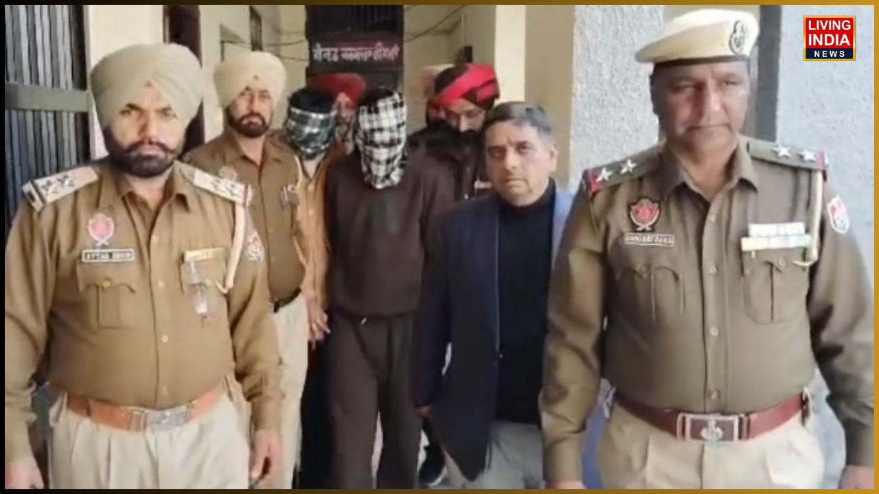 ਪੰਜਾਬ ਨੂੰ ਨਸ਼ਾ ਮੁਕਤ ਕਰਨ ਦੀ ਮੁਹਿੰਮ ਤਹਿਤ ਗੁਰਦਾਸਪੁਰ ਪੁਲਿਸ ਨੇ ਇੱਕ ਵੱਡੀ ਸਫਲਤਾ ਹਾਸਲ ਕਰਦਿਆਂ ਅੰਤਰਰਾਸ਼ਟਰੀ ਨਾਰਕੋਟਿਕਸ ਨੈੱਟਵਰਕ