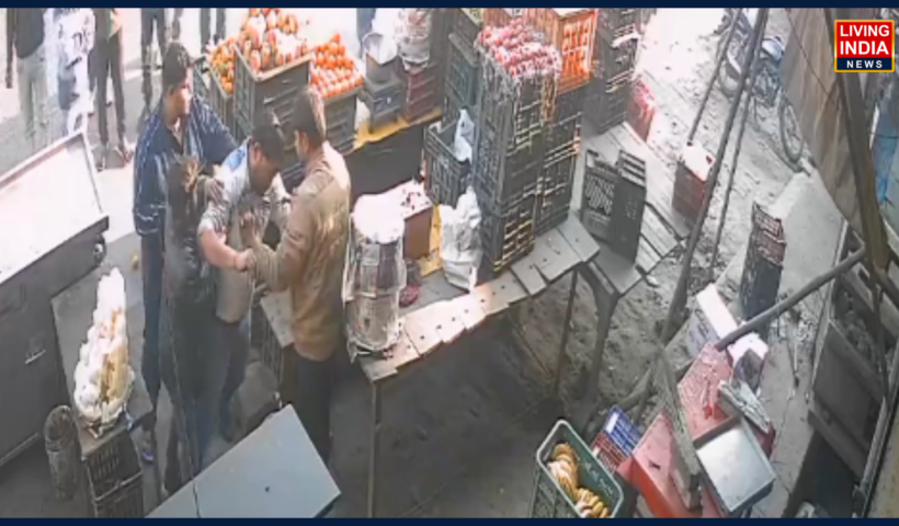 ਹਰਿਆਣਾ ਦੇ ਪਲਵਲ ਜ਼ਿਲ੍ਹੇ ਵਿੱਚ ਸ਼ਰਾਰਤੀ ਅਨਸਰਾਂ ਦੇ ਹੌਸਲੇ ਇੰਨੇ ਬੁਲੰਦ ਹਨ ਕਿ ਉਨ੍ਹਾਂ ਨੂੰ ਨਾ ਤਾਂ ਕਾਨੂੰਨ ਦਾ ਡਰ ਹੈ ਅਤੇ ਨਾ ਹੀ ਪੁਲਿਸ ਦਾ ਕੋਈ ਖ਼ੌਫ਼। ਹੋਡਲ ਦੇ ਪੁਨਹਾਨਾ ਚੌਕ 'ਤੇ ਸਥਿਤ 'ਅਗ