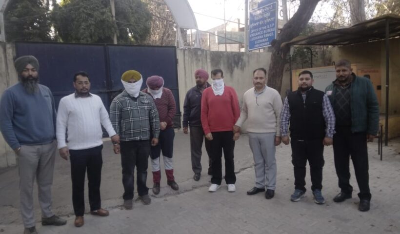 Punjab Vigilance Bureau: विजिलेंस ब्यूरो द्वारा दो  सीनियर इंडस्ट्रियल प्रमोशन अधिकारियों और एक ट्रेड असिस्टेंट 30,000 रुपये की रिश्वत लेते हुए रंगे हाथों काबू