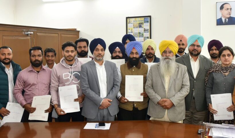 GURMEET SINGH KHUDIAN HANDS OVER APPOINTMENT LETTERS TO 13 AGRICULTURE SUB-INSPECTORS