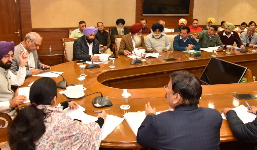 MINISTER HARDEEP SINGH MUNDIAN: ਕੈਬਨਿਟ ਮੰਤਰੀ ਹਰਦੀਪ ਸਿੰਘ ਮੁੰਡੀਆਂ ਵੱਲੋਂ ਵੱਖ-ਵੱਖ ਯੂਨੀਅਨਾਂ ਨਾਲ ਮੀਟਿੰਗ, ਜਾਇਜ਼ ਮੰਗਾਂ ਪੂਰੀਆਂ ਕਰਨ ਦਾ ਦਿੱਤਾ ਭਰੋਸਾ