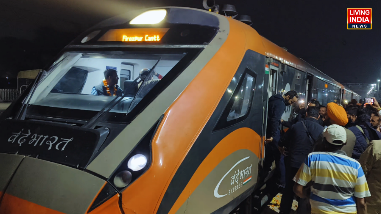 ਫ਼ਿਰੋਜ਼ਪੁਰ ਤੋਂ ਦਿੱਲੀ ਦਰਮਿਆਨ ਚੱਲਣ ਵਾਲੀ ਦੇਸ਼ ਦੀ ਆਧੁਨਿਕ 'ਵੰਦੇ ਭਾਰਤ' ਐਕਸਪ੍ਰੈਸ ਟ੍ਰੇਨ ਦਾ ਬਰਨਾਲਾ ਵਿਖੇ ਸਟੋਪੇਜ ਸ਼ੁਰੂ ਹੋਣ ਨਾਲ ਇਲਾਕੇ ਦੇ ਲੋਕਾਂ ਵਿੱਚ ਭਾਰੀ