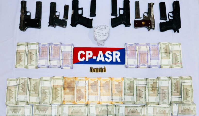 CROSS-BORDER SMUGGLING: अमृतसर से छह पिस्तौलें, 115 ग्राम हेरोइन और 11.9 लाख रुपये की ड्रग मनी सहित सीमा पार तस्करी नेटवर्क से जुड़े पांच व्यक्ति गिरफ्तार
