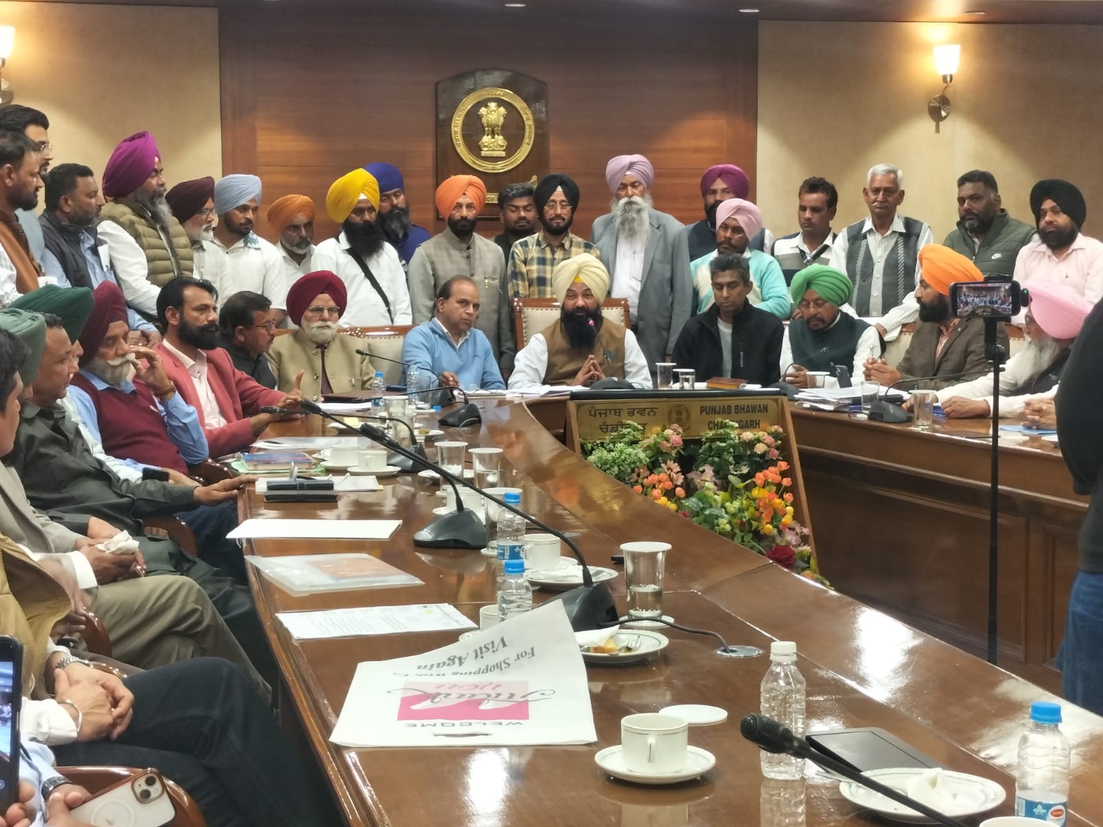  ਨਸ਼ਾ ਤਸਕਰੀ ਨਾਲ ਸਬੰਧਤ ਨੈੱਟਵਰਕ ਦੇ ਤਿੰਨ ਕਾਰਕੁੰਨ 6 ਕਿਲੋ ਹੈਰੋਇਨ ਅਤੇ 6 ਕਿਲੋ ਆਈਸੀਈ  ਸਮੇਤ ਅੰਮ੍ਰਿਤਸਰ ਤੋਂ ਕਾਬੂ