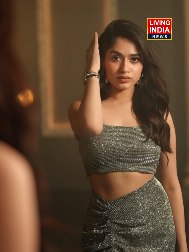 Jannat zubair share her pictures in Grey glittery dress