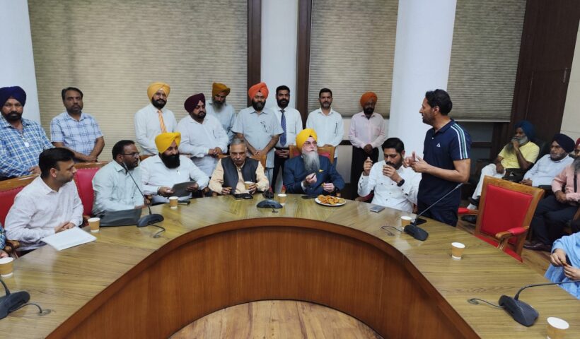 Speaker Kultar Singh Sandhwan and Health Minister Dr. Balbir Singh held a meeting with EDAP Delegation in Punjab Vidhan Sabha