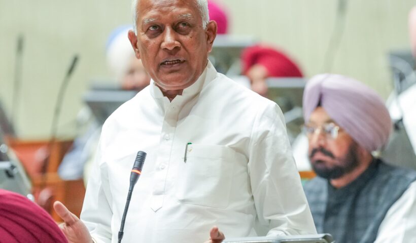 खनन मंत्री बरिंदर कुमार गोयल ने विपक्ष नेता को कड़े हाथों लिया