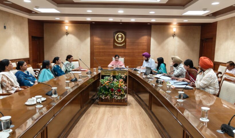 पंजाब दिव्यांग व्यक्तियों और आंगनवाड़ी कार्यकर्ताओं की समस्याओं के समाधान के लिए सरकार प्रतिबद्ध — डॉ. बलजीत कौर