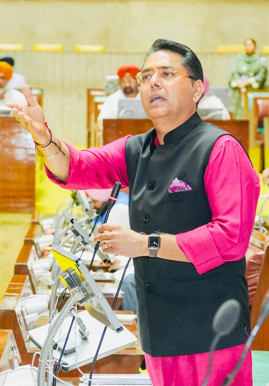 ਅਧੂਰੇ ਵਾਅਦਿਆਂ ‘ਤੇ ਪਰਦਾ ਪਾਉਣ ਲਈ ਕਾਂਗਰਸ ਬਹਿਸ ਤੋਂ ਭੱਜ ਰਹੀ ਹੈ: ਅਮਨ ਅਰੋੜਾ