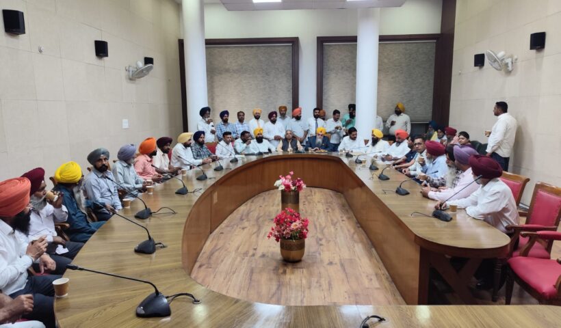 पंजाब विधानसभा में डॉक्टरज़ एसोसिएशन प्रतिनिधिमंडल से बैठक