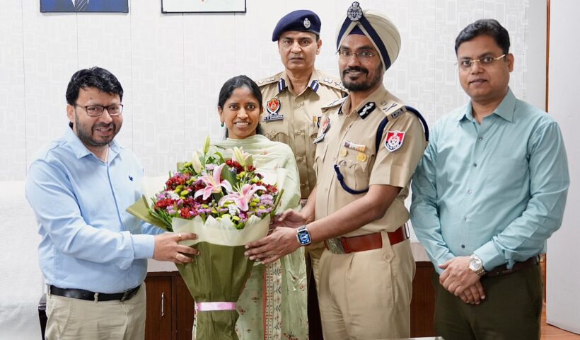 डॉ. रवजोत सिंह ने जेल मंत्री का पदभार संभाला; पार्टी के राष्ट्रीय संयोजक अरविंद केजरीवाल और मुख्यमंत्री भगवंत सिंह मान का नई जिम्मेदारी के लिए किया धन्यवाद