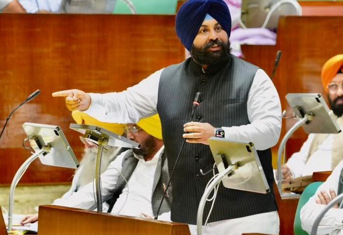 ਹਰਜੋਤ ਸਿੰਘ ਬੈਂਸ ਨੇ ਵਿੱਤ ਮੰਤਰੀ ਚੀਮਾ ਵਿਰੁੱਧ ਅਪਮਾਨਜਨਕ ਟਿੱਪਣੀ ਕਰਨ 'ਤੇ ਸੁਖਪਾਲ ਖਹਿਰਾ ਨੂੰ ਕਰੜੇ ਹੱਥੀਂ ਲਿਆ