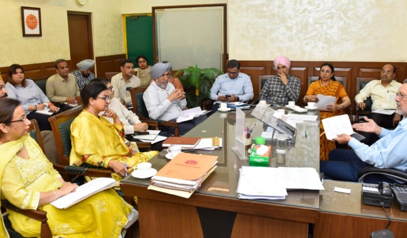 ਪੰਜਾਬ ਨੇ ਭੋਜਨ ਪਦਾਰਥਾਂ ਦੀ ਜਾਂਚ ਲਈ ਵਿਸ਼ਾਲ ਰਾਜ ਵਿਆਪੀ ਮੁਹਿੰਮ ਵਿੱਢੀ; ਸਿਹਤ ਮੰਤਰੀ ਨੇ ਮਿਆਰੀ ਭੋਜਨ ਪਦਾਰਥਾਂ ਪ੍ਰਤੀ ਵਚਨਬੱਧਤਾ ਦੁਹਰਾਈ