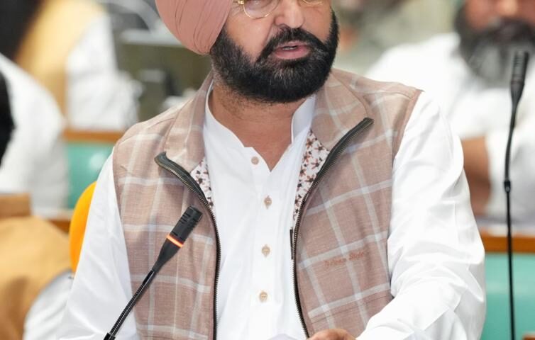 ਪਾਣੀ ਦੀ ਕਿੱਲਤ ਵਾਲੇ 1230 ਪਿੰਡਾਂ ਤੇ 125 ਬਸਤੀਆਂ ਵਿੱਚ ਜਲ ਸਪਲਾਈ ਅਤੇ 88 ਯੂਰੇਨੀਅਮ-ਪ੍ਰਭਾਵਿਤ ਖੇਤਰਾਂ ਲਈ ਨਵੇਂ ਪ੍ਰਾਜੈਕਟਾਂ ਵਾਸਤੇ 1487 ਕਰੋੜ ਰੁਪਏ ਰੱਖੇ: ਹਰਦੀਪ ਸਿੰਘ ਮੁੰਡੀਆਂ