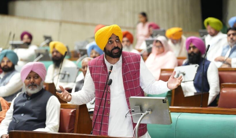 ਪੰਜਾਬ ਵਿਧਾਨ ਸਭਾ ਨੇ ਅੱਜ ਦੋ ਮਹੱਤਵਪੂਰਨ ਬਿੱਲ ਪਾਸ ਕੀਤੇ ਹਨ। ਇਨ੍ਹਾਂ ਵਿੱਚੋਂ ਪਹਿਲਾ ਬਿੱਲ ਪੰਜਾਬ ਰੈਗੂਲੇਸ਼ਨ ਆਫ਼ ਕਰੱਸ਼ਰ ਯੂਨਿਟਸ ਅਤੇ ਸਟਾਕਿਸਟ ਐਂਡ ਰਿਟੇਲਰਜ਼ (ਸੋਧ) ਬਿੱਲ, 2026, ਪੰਜਾਬ ਦੇ ਜਲ ਸਰੋਤ ਤੇ ਖਣਨ ਮੰਤਰੀ ਬਰਿੰਦਰ ਕੁਮਾਰ ਗੋਇਲ ਵੱਲੋਂ ਪੇਸ਼ ਕੀਤਾ ਗਿਆ, ਜਿਸ ਨੂੰ ਸਦਨ ਨੇ ਬਹੁਮਤ ਨਾਲ ਪਾਸ ਕਰ ਦਿੱਤਾ।