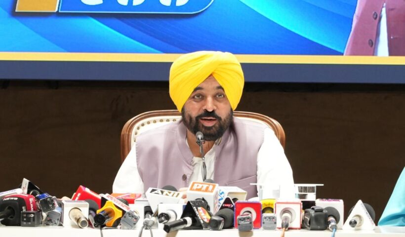 ਆਯੂਸ਼ਮਨ ਭਾਰਤ ਸਕੀਮ ਵਿੱਚ ਸ਼ਰਤਾਂ ਲਾਗੂ, ਜਦੋਂ ਕਿ ‘ਆਪ` ਸਰਕਾਰ ਦੀ ਮੁੱਖ ਮੰਤਰੀ ਸਿਹਤ ਯੋਜਨਾ ਬਿਨਾਂ ਕਿਸੇ ਪਾਬੰਦੀ ਦੇ 10 ਲੱਖ ਰੁਪਏ ਦੇ ਨਕਦ ਰਹਿਤ ਇਲਾਜ ਦੀ ਗਰੰਟੀ ਦਿੰਦੀ ਹੈ, ਫਰਕ ਇਰਾਦੇ ਵਿੱਚ ਹੈ: ਮੁੱਖ ਮੰਤਰੀ ਭਗਵੰਤ ਸਿੰਘ ਮਾਨ