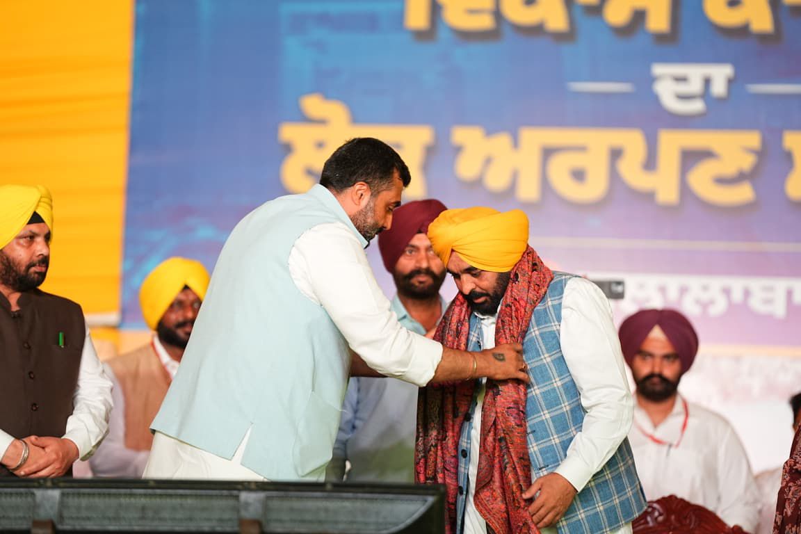 ਪੰਜਾਬ ਵਿੱਚ ਵਿਸ਼ਵ ਪੱਧਰੀ ਸੜਕਾਂ ਦਾ ਮਜ਼ਬੂਤ ਨੈੱਟਵਰਕ ਕਾਇਮ ਕਰ ਰਹੀ ਹੈ ਆਪ ਸਰਕਾਰ-ਮੁੱਖ ਮੰਤਰੀ ਭਗਵੰਤ ਸਿੰਘ ਮਾਨ ਨੇ 300 ਕਿਲੋਮੀਟਰ ਨਵੀਆਂ ਸੜਕਾਂ ਦਾ ਨੀਂਹ ਪੱਥਰ ਰੱਖਿਆ