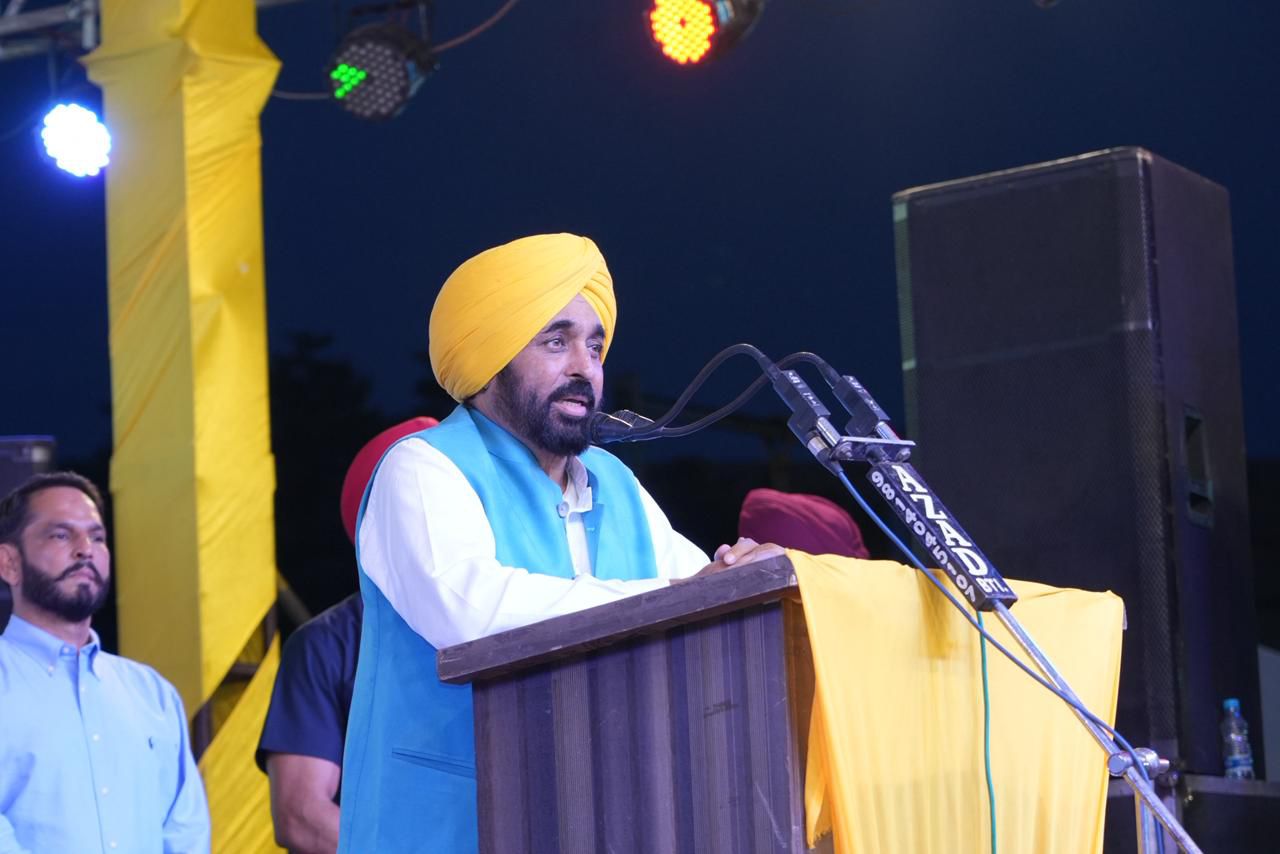 हम 13 अप्रैल को ‘बेअदबी’ कानून में संशोधन करेंगे; श्री गुरु ग्रंथ साहिब की बेअदबी करने वाले किसी भी व्यक्ति को 10 साल से लेकर उम्रकैद तक की सज़ा होगी: भगवंत सिंह मान