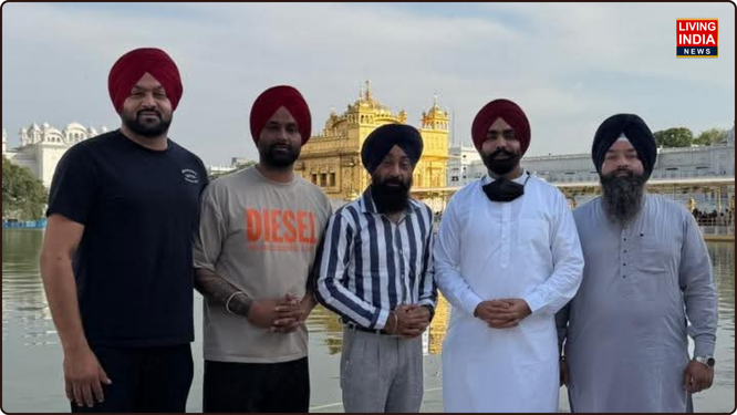 ਪੰਜਾਬੀ ਫ਼ਿਲਮ ਜਗਤ ਦੇ ਮਸ਼ਹੂਰ ਅਦਾਕਾਰ ਅਤੇ ਗਾਇਕ ਐਮੀ ਵਿਰਕ ਅੱਜ ਸੱਚਖੰਡ ਸ੍ਰੀ ਹਰਿਮੰਦਰ ਸਾਹਿਬ ਵਿਖੇ ਨਤਮਸਤਕ ਹੋਏ।