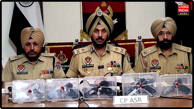 ਸਰਹੱਦੀ ਜ਼ਿਲ੍ਹੇ ਅੰਮ੍ਰਿਤਸਰ ਵਿੱਚ ਪੁਲਿਸ ਨੂੰ ਉਸ ਵੇਲੇ ਵੱਡੀ ਸਫ਼ਲਤਾ ਮਿਲੀ ਜਦੋਂ ਡਰੋਨ ਰਾਹੀਂ ਪਾਕਿਸਤਾਨ ਤੋਂ ਭੇਜੇ ਗਏ ਹਥਿਆਰਾਂ ਦੀ ਸਪਲਾਈ ਕਰਨ ਵਾਲੇ ਇੱਕ ਅੰਤਰਰਾਸ਼ਟਰੀ