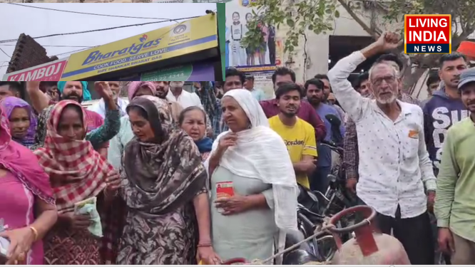 Jalalabad Gas Shortage: जलालाबाद में गैस की कमी के कारण, विरोध प्रदर्शन, एजेंसी मालिक ने 112 पर की शिकायत, पुलिस ने स्थिति को संभाला