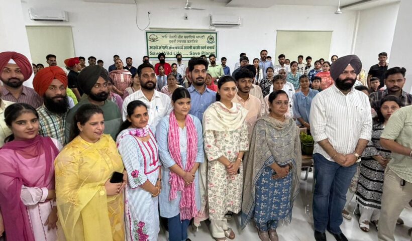 स्नेहिल मुलाकात से छत्तबीड़ चिड़ियाघर में गूंजी बच्चों की मुस्कानें, “प्रोजेक्ट मुस्कुराहट” से नाजुक परिस्थितियों वाले बच्चों को नई उम्मीद