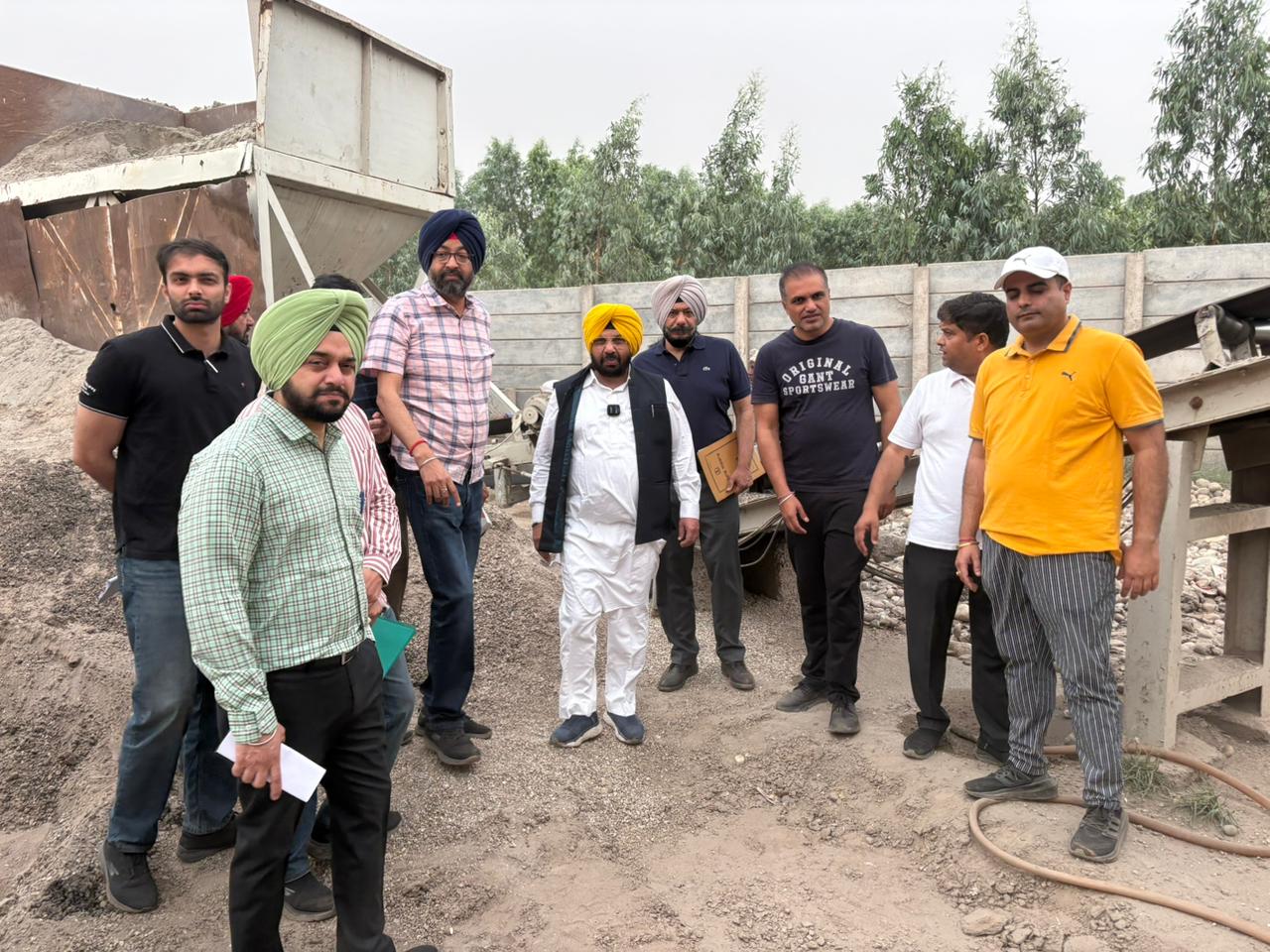 लोक निर्माण मंत्री द्वारा सुवखते रसनहेड़ी में बैच टाइप हॉट मिक्स प्लांट का किया दौरा, जून 2026 तक राज्य की 45,000 किलोमीटर सड़कों का नवीनीकरण कार्य होगा पूरा: हरभजन सिंह ई.टी.ओ.