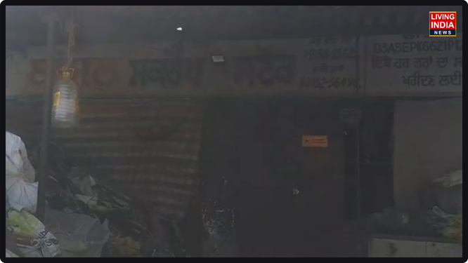 ਲੁਧਿਆਣਾ ਦੇ ਨੇੜਲੇ ਕਸਬੇ ਹੰਬੜਾ ਵਿਖੇ ਮੰਗਲਵਾਰ ਨੂੰ ਇੱਕ ਕਬਾੜ ਦੀ ਦੁਕਾਨ 'ਤੇ ਹੋਏ ਜ਼ਬਰਦਸਤ ਧਮਾਕੇ ਕਾਰਨ ਇਲਾਕੇ ਵਿੱਚ ਸਹਿਮ ਦਾ ਮਾਹੌਲ ਪੈਦਾ ਹੋ ਗਿਆ।