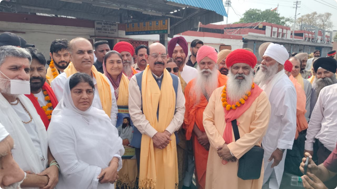 Punjab Horticulture, Freedom Fighters and Defence Services Welfare Minister Mohinder Bhagat and Advisor to the Tourism and Cultural Affairs Department