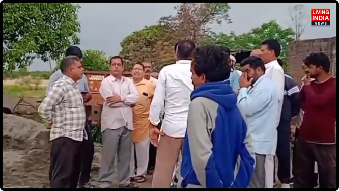 ਜ਼ਿਲ੍ਹੇ ਦੇ ਭੋਆ ਵਿਧਾਨ ਸਭਾ ਹਲਕੇ ਦੇ ਪਿੰਡ ਬਹਾਦਰਪੁਰ ਵਿੱਚ ਇੱਕ ਬਹੁਤ ਹੀ ਦੁਖਦਾਈ ਘਟਨਾ ਸਾਹਮਣੇ ਆਈ ਹੈ। ਇੱਥੇ ਇੱਕ ਝੁੱਗੀ ਵਿੱਚ ਅਚਾਨਕ ਅੱਗ ਲੱਗਣ