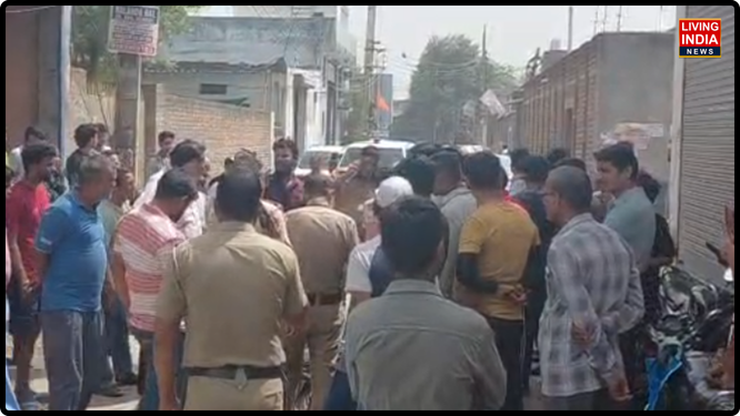 ਫਰੀਦਾਬਾਦ ਦੇ ਆਦਰਸ਼ ਨਗਰ ਥਾਣਾ ਖੇਤਰ ਦੇ ਅਧੀਨ ਆਉਂਦੇ ਬਾਲਾਜੀ ਕਾਲਜ ਰੋਡ 'ਤੇ ਅੱਜ ਸਵੇਰੇ ਲਗਭਗ 10:30 ਵਜੇ ਗੋਲੀਬਾਰੀ ਦੀ ਸਨਸਨੀਖੇਜ਼ ਘਟਨਾ ਸਾਹਮਣੇ ਆਈ ਹੈ।