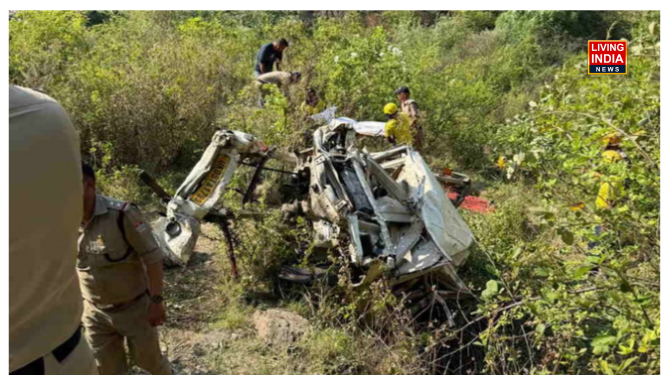 Uttarakhand Accident: हरिद्वार से अंतिम संस्कार कर वापसी करते उत्तराखड़ में गाड़ी खाई में गिरी, आठ की मौके पर मौत