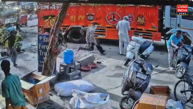 ਮਹਾਨਗਰ ਦੇ ਹਰਨਾਮਦਾਸਪੁਰਾ ਇਲਾਕੇ ਵਿੱਚ ਸਥਿਤ ਇੱਕ ਵੈਸਟਰਨ ਯੂਨੀਅਨ ਦੀ ਦੁਕਾਨ 'ਤੇ ਹੋਈ ਲੁੱਟ ਦੀ ਗੁੱਥੀ ਨੂੰ ਪੁਲਿਸ ਨੇ ਸੁਲਝਾਉਣਾ ਸ਼ੁਰੂ ਕਰ ਦਿੱਤਾ ਹੈ।