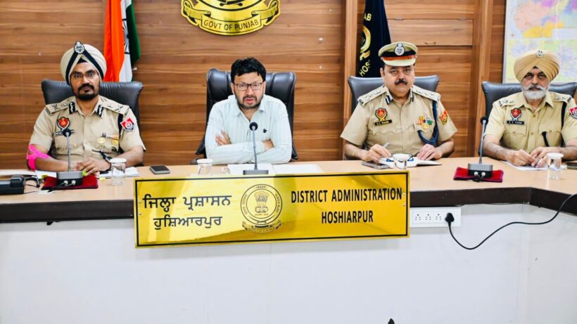 डॉ. रवजोत सिंह ने जेल विभाग की कार्यप्रणाली की समीक्षा की, जेल सुपरिंटेंडेंट्स के साथ की बैठक