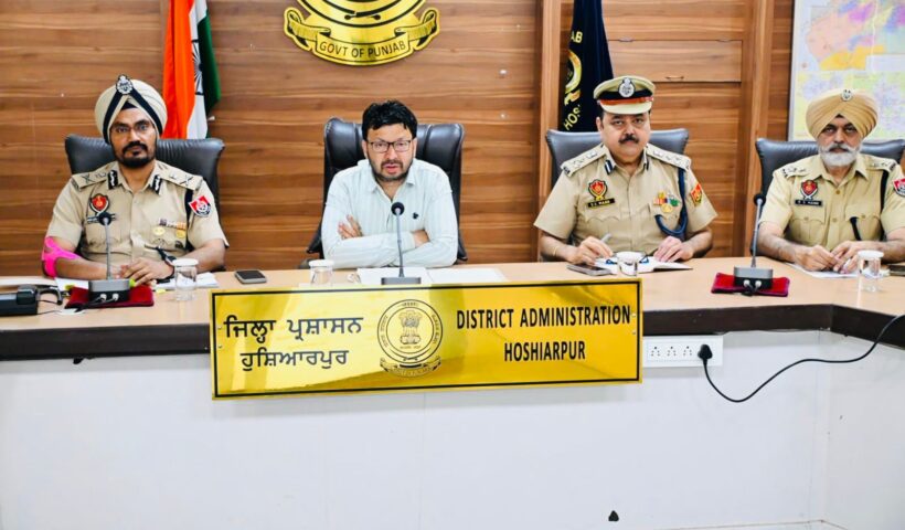 डॉ. रवजोत सिंह ने जेल विभाग की कार्यप्रणाली की समीक्षा की, जेल सुपरिंटेंडेंट्स के साथ की बैठक