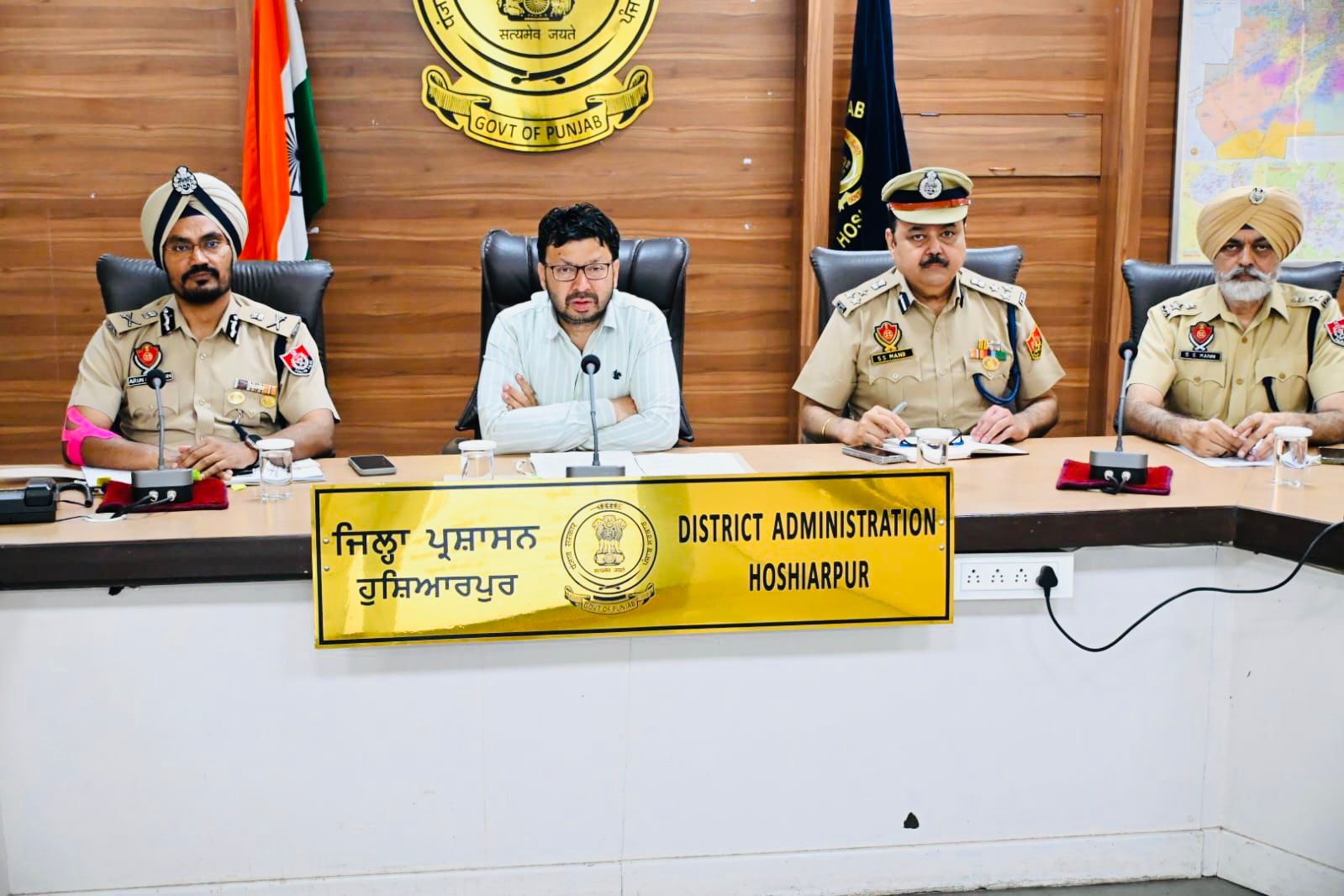 डॉ. रवजोत सिंह ने जेल विभाग की कार्यप्रणाली की समीक्षा की, जेल सुपरिंटेंडेंट्स के साथ की बैठक