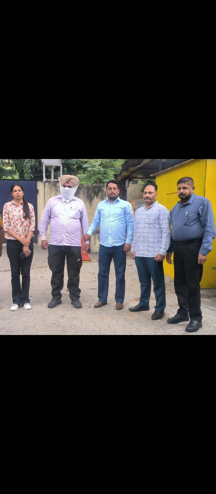 10000 ਰੁਪਏ ਰਿਸ਼ਵਤ ਲੈਂਦਾ ਨਾਇਬ ਕੋਰਟ ਪੰਜਾਬ ਵਿਜੀਲੈਂਸ ਬਿਊਰੋ ਵੱਲੋਂ ਰੰਗੇ ਹੱਥੀਂ ਕਾਬੂ