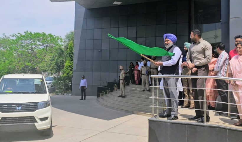वित्त मंत्री हरपाल चीमा ने रिकॉर्ड राजस्व वृद्धि के बीच आबकारी एवं कर विभाग की एनफोर्समेंट को बढ़ावा देने के लिए 25 नए वाहनों को हरी झंडी दिखाकर रवाना किया