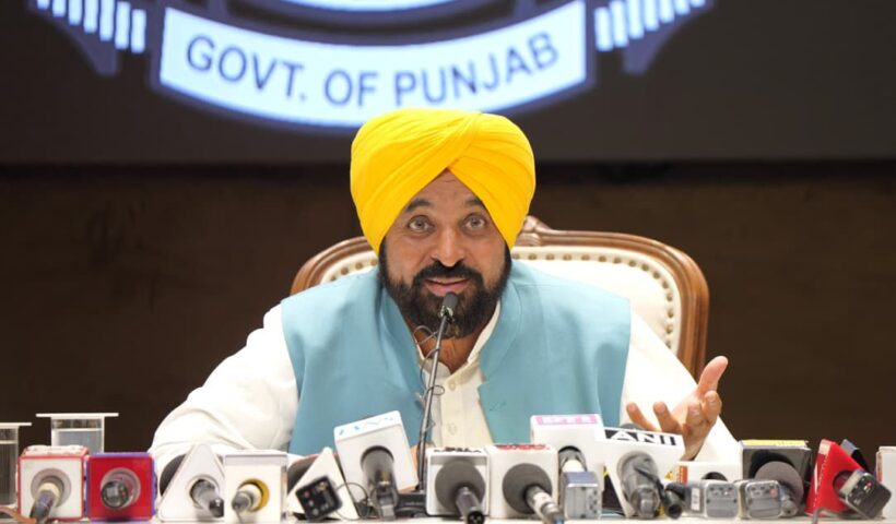 CM Maan Appointment President: पंजाब के मुख्यमंत्री ने राष्ट्रपति से मुलाकात के लिए मांगा समय, आप नेताओं के पार्टी छोड़ने को लेकर कर सकते है बात 