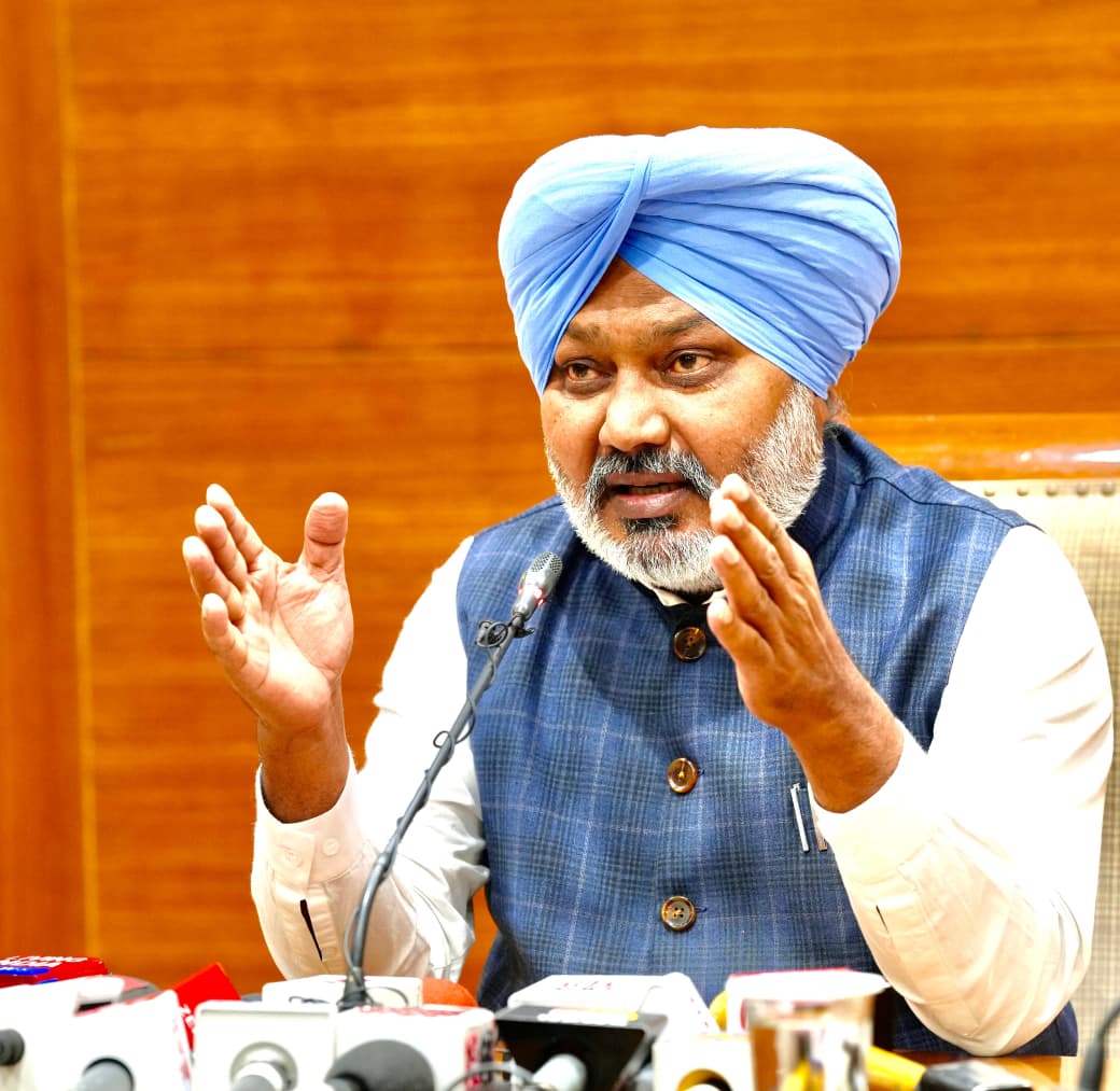 ਭਗਵੰਤ ਮਾਨ ਸਰਕਾਰ ਦਾ ਬੇਅਦਬੀ ਵਿਰੋਧੀ ਬਿੱਲ ਰਾਜਪਾਲ ਦੀ ਮਨਜ਼ੂਰੀ ਨਾਲ ਕਾਨੂੰਨ ਬਣਿਆ, ਕਮਜ਼ੋਰ ਕਾਨੂੰਨਾਂ ਅਤੇ ਸਿਆਸੀ ਪੁਸ਼ਤਪਨਾਹੀ ਦੇ ਯੁੱਗ ਦਾ ਹੋਇਆ ਅੰਤ: ਹਰਪਾਲ ਸਿੰਘ ਚੀਮਾ