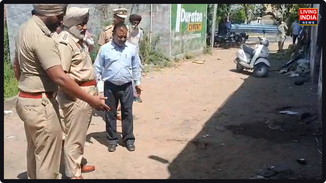 ਲੁਧਿਆਣਾ ਦੇ ਨੇੜਲੇ ਕਸਬੇ ਹੰਬੜਾ ਵਿਖੇ ਮੰਗਲਵਾਰ ਨੂੰ ਇੱਕ ਕਬਾੜ ਦੀ ਦੁਕਾਨ 'ਤੇ ਹੋਏ ਜ਼ਬਰਦਸਤ ਧਮਾਕੇ ਕਾਰਨ ਇਲਾਕੇ ਵਿੱਚ ਸਹਿਮ ਦਾ ਮਾਹੌਲ ਪੈਦਾ ਹੋ ਗਿਆ।