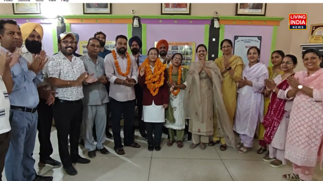 ਪੰਜਾਬ ਸਕੂਲ ਸਿੱਖਿਆ ਬੋਰਡ ਵੱਲੋਂ ਸਾਲ 2026 ਦੇ ਐਲਾਨੇ ਗਏ ਦਸਵੀਂ ਜਮਾਤ ਦੇ ਨਤੀਜਿਆਂ ਵਿੱਚ ਬਰਨਾਲਾ ਜ਼ਿਲ੍ਹੇ ਦੇ ਪਿੰਡ ਧਨੌਲਾ ਦੀ ਹੋਣਹਾਰ ਵਿਦਿਆਰਥਣ